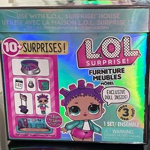 LOL Surprise 10 piece set furniture w/doll.  House of Surprises.  NIB